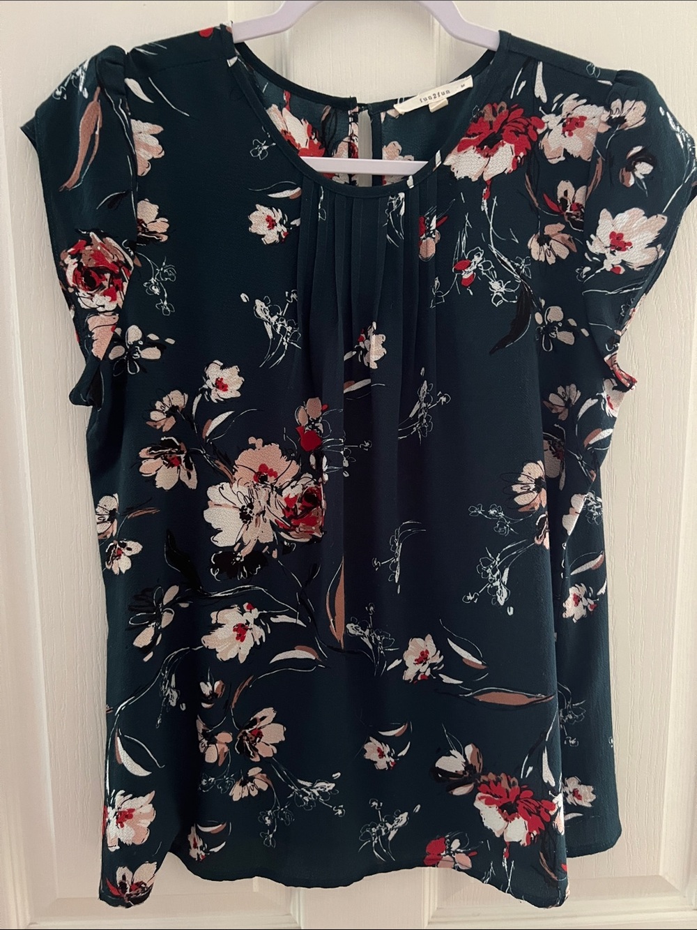 fun 2 fun Green  Floral Pleated Cap-Sleeve Blouse
